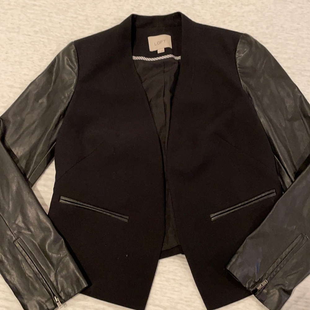 Loft size 6 black blazer w faux leather sleeves